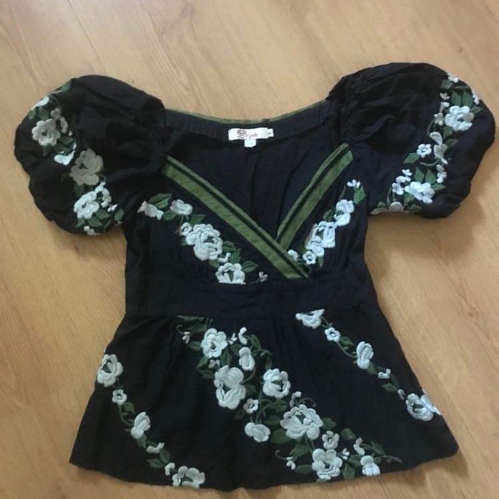 Small Aryeh Top